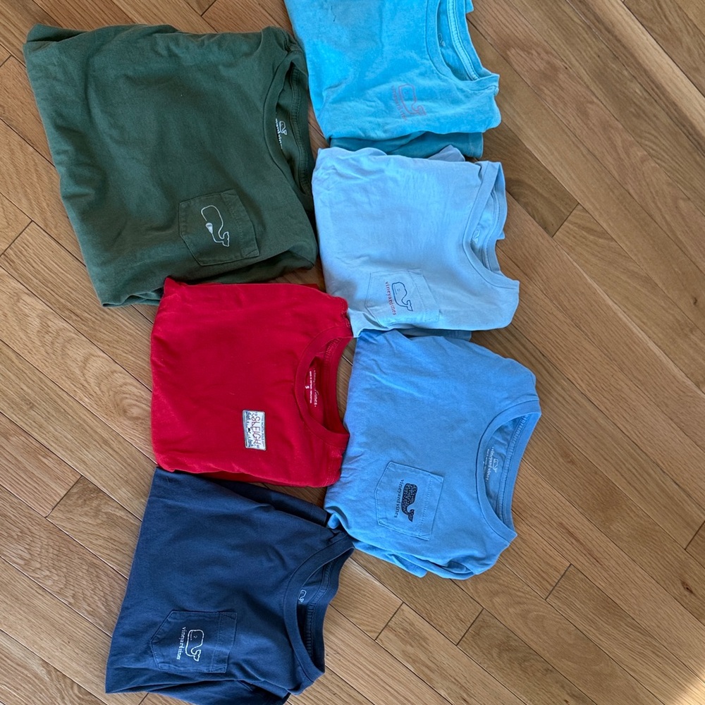 Vineyard Vines boy long sleeve shirts (5) and short sleeve (1)